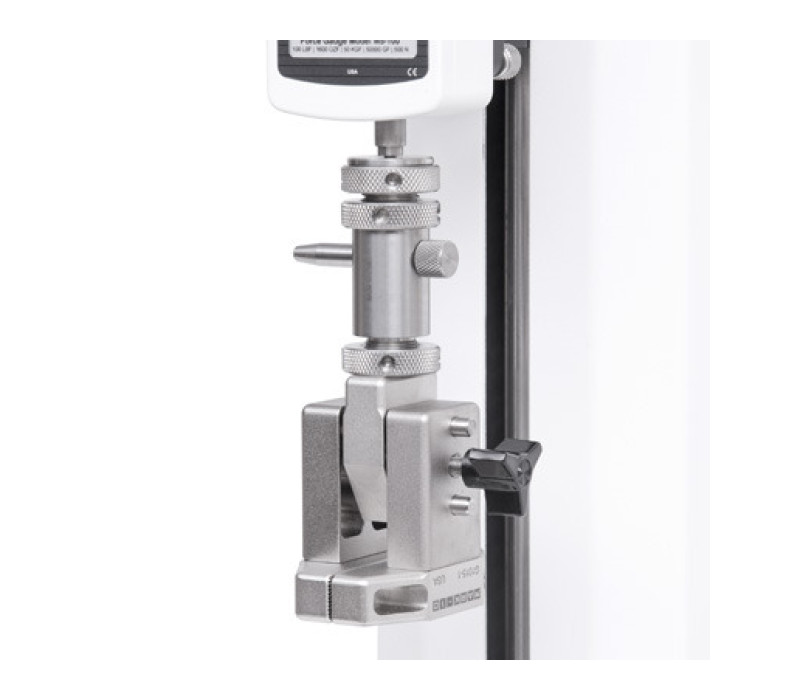 G1015-1 colgando de un adaptador de extremo de ojo de cambio rápido para facilitar la extracción / instalación de agarre, y también la prevención de la rotación.