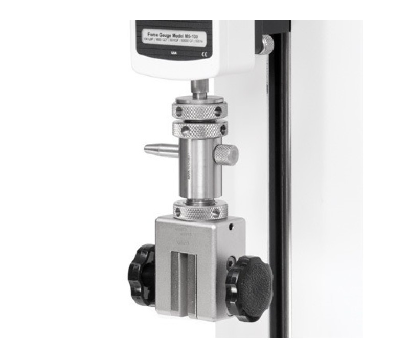 El G1013 es compatible con los adaptadores de cambio rápido del extremo del ojo que permiten una sencilla extracción/instalación de la empuñadura y evitan la rotación.