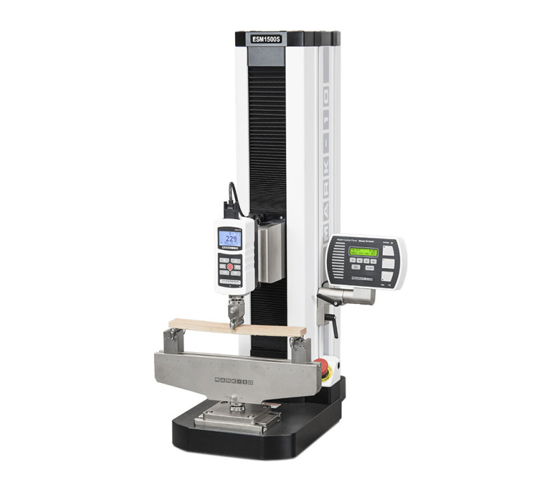 Medidor de la serie 5 en una configuración de prueba de flexión de 3 puntos en un ESM1500SLC