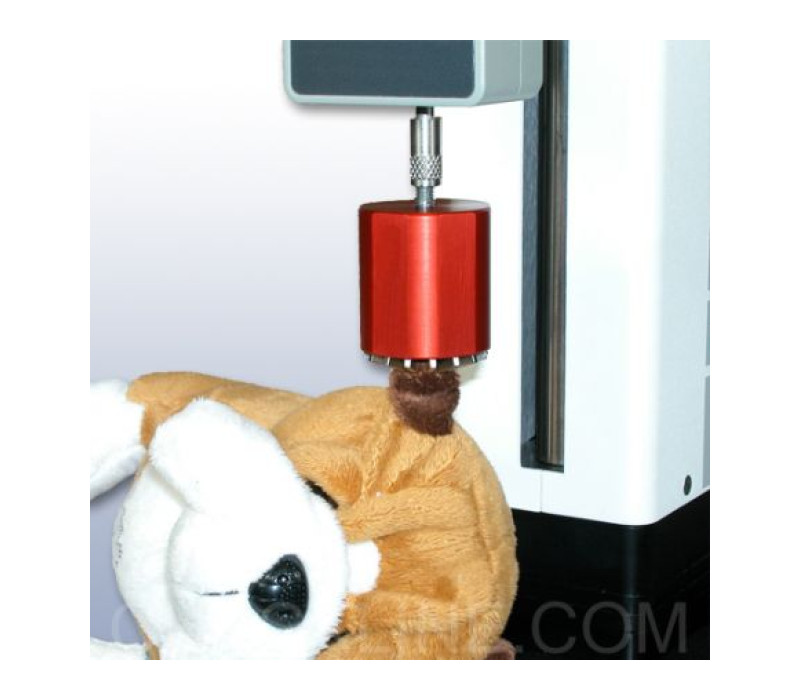 G1056 se muestra en una tarea de prueba de juguetes de peluche.