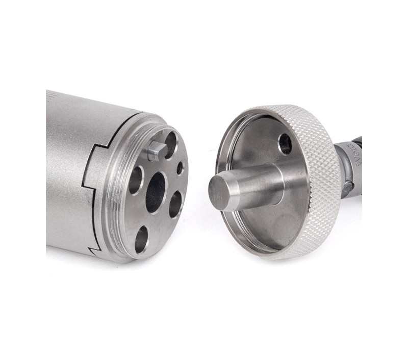 Los accesorios G1016 y G1017 se acoplan al cuerpo principal del sensor con un pasador, mientras que un anillo roscado mantiene el accesorio en su sitio.
