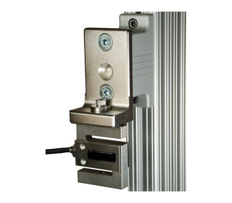 Serie R01 montada en un soporte AC1018 para fijarla a un banco de pruebas.