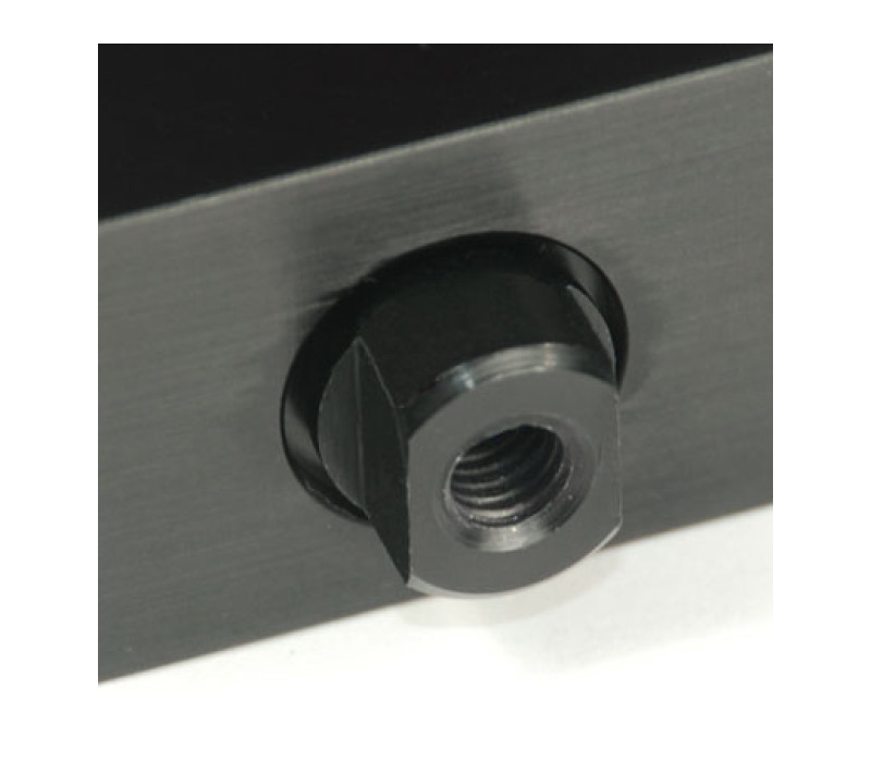 El eje de la célula de carga incluye superficies planas, así como un orificio roscado para acomodar accesorios y configuraciones de montaje.