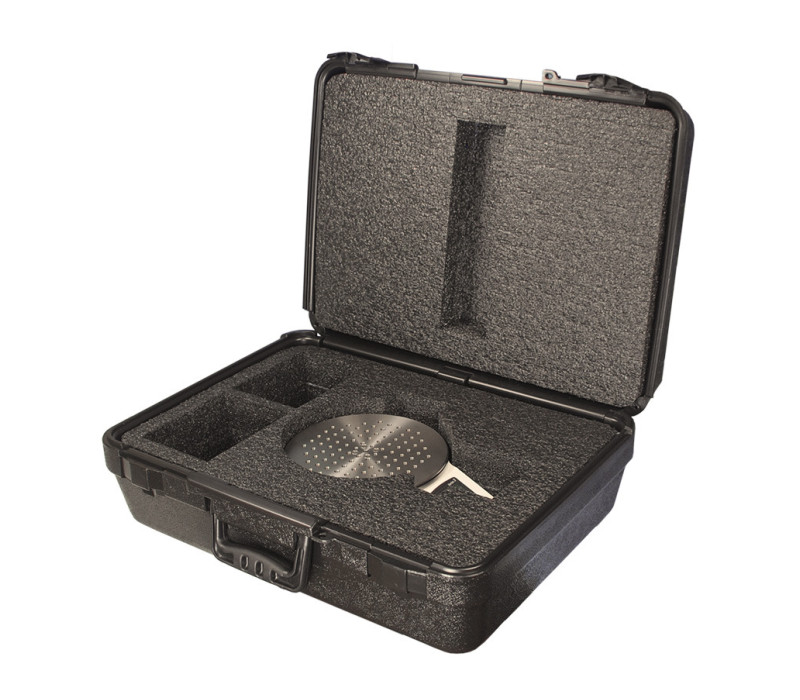 Maletín de transporte opcional con inserción acolchada que permite un almacenamiento seguro y un transporte sencillo. Proporciona espacio de almacenamiento para el comprobador TT05 y un bolsillo para accesorios.