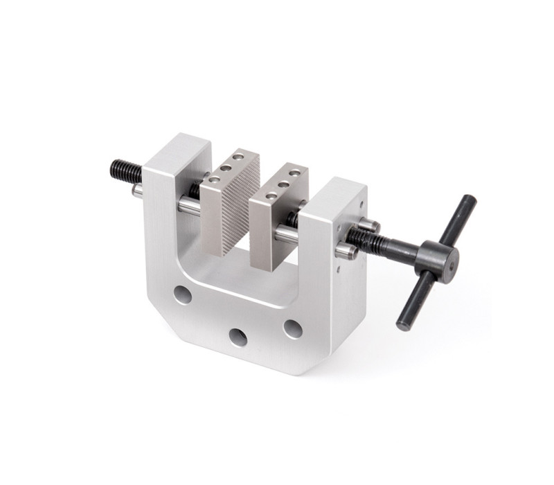 La G1101 es una solución universal para ensayos de tracción de una amplia gama de materiales y tamaños de muestra.