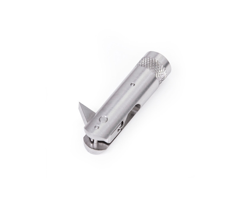 G1104 Tapa abatible con tirador