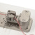 WT-205, Conjunto opcional de agarre con doble rodillo AC1133. Los rodillos moleteados con acción de leva aseguran el extremo libre del cable. Sustituye el agarre estándar en cuña. Basado en el modelo de agarre G1002.