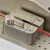 WT-205, El agarre estándar de cuña autoajustable sujeta y tracciona el extremo libre del cable.
